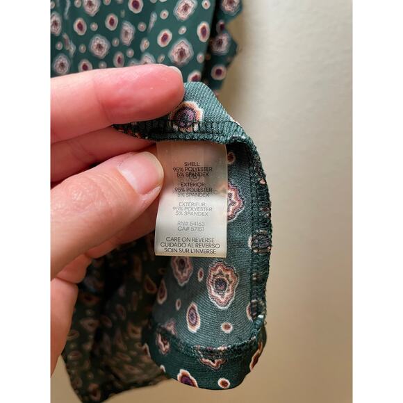 Calvin Klein Green Geometrical Casual Sleeveless Tank Top womens size medium - Picture 3 of 4